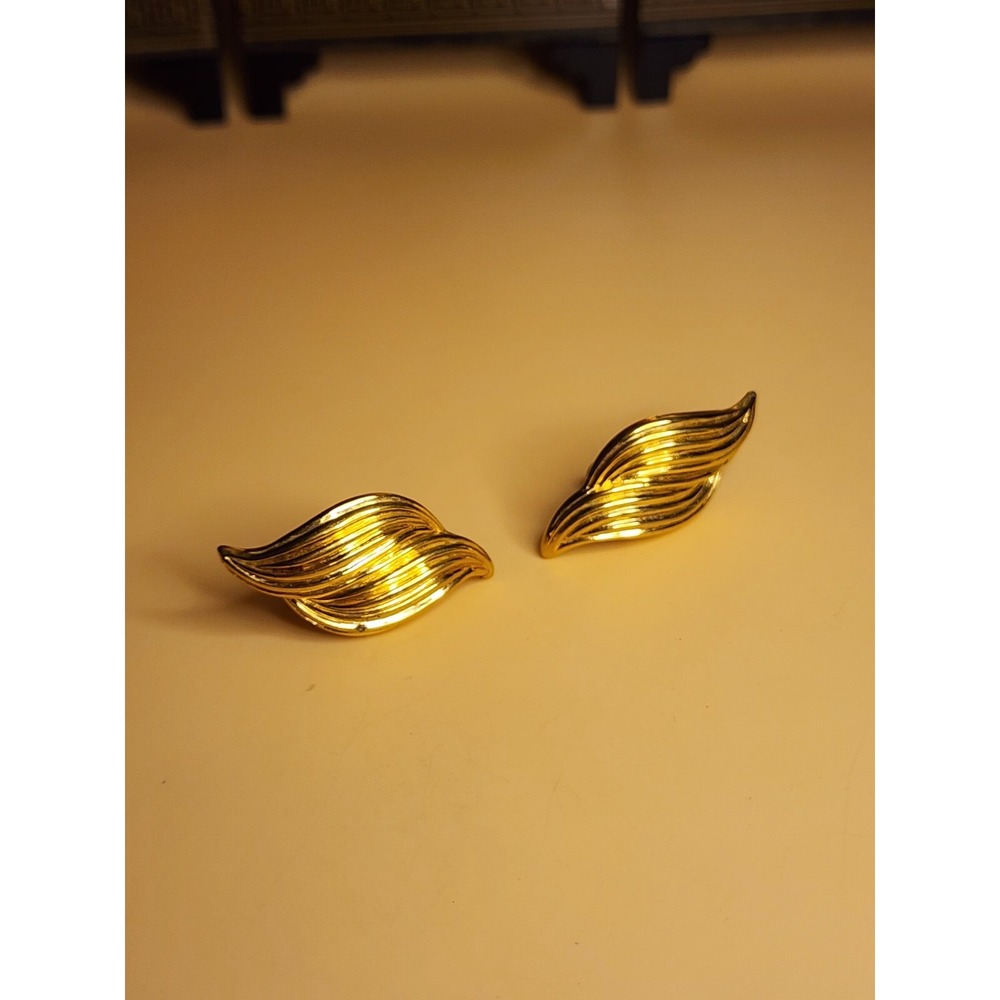 Vtg Designer NAPIER Gold Tone Stylized Clip-On‎ Screw Back Earrings FREE $HIP!!